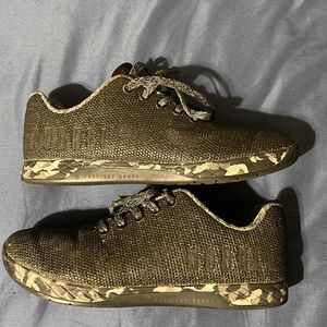 Men’s Nobull trainers.  Trained in them a few times.  Lots of life left.